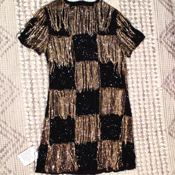 ASOS DESIGN embellished paneled shift dress beaded fringe in black & gold 4 - Picture 5 of 9